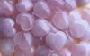 حجر الكوارتز الوردي الطبيعي على شكل قلب من الكريستال الوردي منحوتة بالم الحب شفاء الأحجار الكريمة عاشق Gife Stone أحجار كريمة على شكل قلب