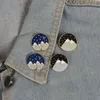 Snow Mountain Enamel Pins Gold Silver Starry Night Moon Badge Brosch Lapel Pin Denim Jeans Skjorta Väska Natur Smycken Gåva till barn