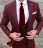 Высокое качество одна кнопка бордовый жених смокинги пик лацкан жениха шаферы костюмы Мужские свадебные костюмы (куртка + брюки + жилет + галстук) нет: 932