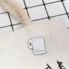 Qihe Sieraden Shit GeBurt Roll Met Emaile Pins Grappig Citaat Badges Broches Voor Mannen Vrouwen Doek Rugzak Accessoires