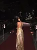 섹시한 칼집 골드 스팽글 댄스 파티 드레스 긴 다시 온라인 2018 파티 이브닝 ​​가운 Yousef Aljasmi Dresses