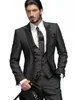 2018 Nya svarta brudgummen Tuxedos billig man prom kostym Peak Lapel Groomsmen Suit Custom Made Men Wedding Suits Jacket Pants Vest242x