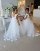 ホワイトフラワーガールズドレス結婚式用スクープフリルレースチュール真珠背中の開いたプリンセス子供の結婚式の誕生日パーティードレス