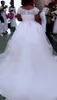 Lindo plissado manga curta vestidos de casamento mangas de renda uma linha praia vestidos de noiva com faixa tule inchado vestidos de casamento de noiva 2056172208