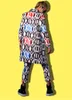 영어 편지 패턴 긴 코트 바지 두 조각 남성 정장 조수 남성 가수 나이트 클럽 펑크 의상 스타 콘서트 성능 무대 의상