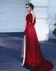 Helt ny 2018 Evening Dresses Högkvalitativ Sexig Deep V Neck Backless Gold Knappar Sida Split Velvet Prom Klänning med långa anpassade handskar