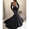 Glamorous Black Mermaid Prom Dresses Golden Apple Crystal Jewel-Neck Z Długim Rękawem Satin Mermaid Party Sukienka Urocze Saudyjskie Suknie Wieczorowe