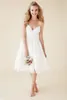 Abiti da sposa corti da spiaggia carini con scollo a V senza spalline al ginocchio abiti da sposa sexy senza schienale abiti da sposa in pizzo bianco DH4149