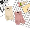 2018 Höst Vinter Touch Screen Vitens Glove Cashmere Wool Kintted Broderi Bow Mjuka Varma Handskar Kvinna 12Pairs / Lot