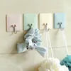 Nouvelle Arrivée Salle De Bain Cuisine Adhésif Crochets Plateau Hanger Organisateur Bâton Sur Porte Tenture Murale Vêtements Porte-Serviette 4 Couleurs