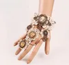 chaud nouveau européen et américain gothique dentelle vintage bracelet bande anneau exagéré engrenage montre bracelet mode classique élégant