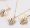nuovo set di collana di perle a cuore Occidental caldo set di gioielli con diamanti set di orecchini con collana di maglione moda classica elegante
