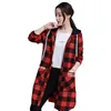 Feminino Primavera Outono Windbreaker 2018 Novo Red Black Lattice Jacket de manga comprida solta solta Única moda breasted hot ztt48