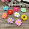 200PCS / Lot Resin Cartoon Daisy Flatback Scrapbooking Cabochon DIY för hårbåge rep / huvudbonader / hantverk ram gör embellishments hantverk