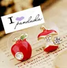 Orecchini a bottone in cristallo di mela asimmetrici con gocce rosse di smalto alla moda per donna Accessori di gioielli economici Intero8969704