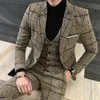 Personalizza lo smoking dello sposo bello One Button Notch Risvolto Groomsmen Wedding Mens Blazer Abiti da festa (giacca + pantaloni + gilet + cravatta) J694