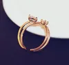 Klasyczne otwarte regulowane pierścionki Modne Zakrycie Croms Pierścienie Rose Gold Splated Vintage Palec na przyjęcie weselne Kobiety Jewelry273o