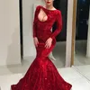 Underbara röda sequined prom klänningar sparkly juvel nacke långärmad sjöjungfru fest klänningar 2018 sexig dubai saudi kändis kvällsklänning