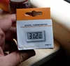 1000pcs/lot Mini small Mini Digital LCD Electronic Thermometer Combo Sensor Wired Aquarium Thermometer Fish Tank with retail box SN1705