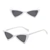 Cat Eye Occhiali da sole Triangle Frame Donna Occhiali da sole UV400 Cerchio in plastica Caramelle all'ingrosso