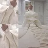 Luxo babados vestidos de noiva 2018-2019 Lace fora da capela de ombro vestidos nupciais com trem destacável personalizado vestidos de casamento