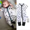 夏の赤ちゃんロンパース新生児男の子の女の子半袖スターロンパージャンプスーツの服