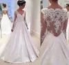 Vit Lace Appliques Långärmade bröllopsklänningar 2019 V Neck Hollow Back Bridal Gowns Plus Storlek Robe de Marie Bröllopsklänning för brudar