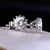 D/F 컬러 Moissanite Earring 9K, 14K, 18K Gold Inlay Rmantic Snowflake 디자인 영원히 훌륭한 스터드 인증서
