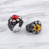 Anello con teschi punk rock per uomo opale rosso giallo pietra anello da motociclista vintage gioielli hiphop in acciaio inossidabile occhio di gatto