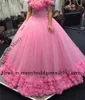 Princes Pink Sweet 16 Quinceanera Prodes 2020ボールガウンオフショルダーハンドメイドの3D花vestidos 15 Anos PlusサイズPageant giwns