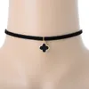 Mode collier femme Schwarz/Weiß Vier Kleeblatt Anhänger Halsketten Frauen Punk Samt Colliers Hals Schmuck Kurze Halskette