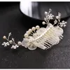 Pettini per capelli da sposa per la sposa Perle Fasce per capelli da sposa in cristallo Copricapo da sposa per feste Fiori di seta Copricapo Accessori per gioielli per capelli