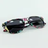 Clear Stock Reiziger Sunglasses Bloem en Snake Printing Frame Zonnebril Metalen Scharnier Goede Kwaliteit 2 Kleuren