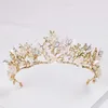 Nya fjärilar Flower Bride Headpieces Crystal Crown Gold Baroque Tiaras Bröllopstillbehör smycken Birthday Alloy Bridal Hair P242A