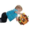 Baby handduk boll plysch leksaker svarta hängande leksaker handbell nyfödd färgstark mjukt hand grepp rattle pacify boll