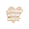 Broche esmaltado con pancarta de corazón rosa, broche relacionado con perro dorado y negro, regalo, insignia de botón de Animal, gorra, pin de solapa para ropa, regalo de joyería
