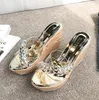 Luxo transparente PVC prata cunhas de cristal de ouro chinelos de designer sapatos de plataforma de salto alto tamanho do verão 34 a 39
