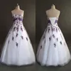 Vestidos de casamento brancos e roxos de alta qualidade da China Querida Necline Requintado Máquina Bordada A Linha Corset Vestidos de Noiva 245W