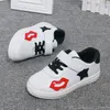 2018 Nova Venda Quente Moda Baby Baby Stars Sapatos Casuais Feminino Sneakers Crianças Zapatillas Deportivas Mujer Amantes Sapatos Femininos