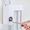 Dispenser automatico di dentifricio con set di portaspazzolini Supporto da parete per bagno di famiglia per spazzolino e dentifricio EEA295