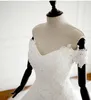 멋진 법원 기차 웨딩 드레스 꺼짐 어깨 레이스 위로 다시 아이보리 신부 가운 레이어 얇은 웨딩 드레스