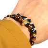 Novo Não Desvanece-se Pulseira Atacado 10 pçs / lote 8mm Yellow Tiger Eye Pedra Crânio De Aço Inoxidável Macrame Pulseiras Para O Presente