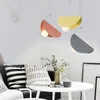 Nordic creative moderne simple suspension lampe macaron coloré abat-jour en métal lustre rond enfants chambre hall chambre luminaire