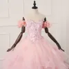 ロマンチックな花の赤面のQuinceanera Prom Dresses Ball Gown Offショルダーチュールアップリケスパンコール新しいスタイル安いフォーマルガウンスウィート16