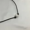 Bijoux en perles de cuir noir, un grand collier ras du cou en perles, collier de perles d'eau douce blanches, bijoux de cadeau de mariage d'anniversaire pour femmes, 2018N8