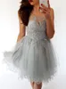 2018 Sliver Tulle Tanie Homecoming Prom Dresses Jewel Sheer Neck Empire Otwórz Back Plised Aplikacja Koronki Cekiny Party Graduation Sukienka Nowy