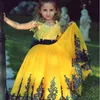 2018 Golden-yellow Flower Girl Dresses With Lace Appliques Jewel Neck Ärmlös Fluffy Ball Gown Födelsedag Klänning Fashion Toddler Pageant Dre
