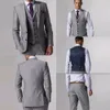 Dostosuj Slim Fit Groom Tuxedos Groomsmen Light Grey Side Vent Wedding Best Man Suit Męskie Garnitury (Kurtka + Spodnie + Kamizelka + Krawat)