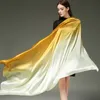 Sombra de seda de sombra de grande porte Mulheres 039s Sedunhas finas de tamanho grande xale de lenço novo xale de moda lenços de protetor solar 1228016714104
