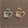 Joyas Broches Prendedores Lovely Hollow Love Heart con Tiny Pet Pawprint Broche Encanto Gato Perro Huella Solapa Pin Bolsas Carteras Mochilas Pin